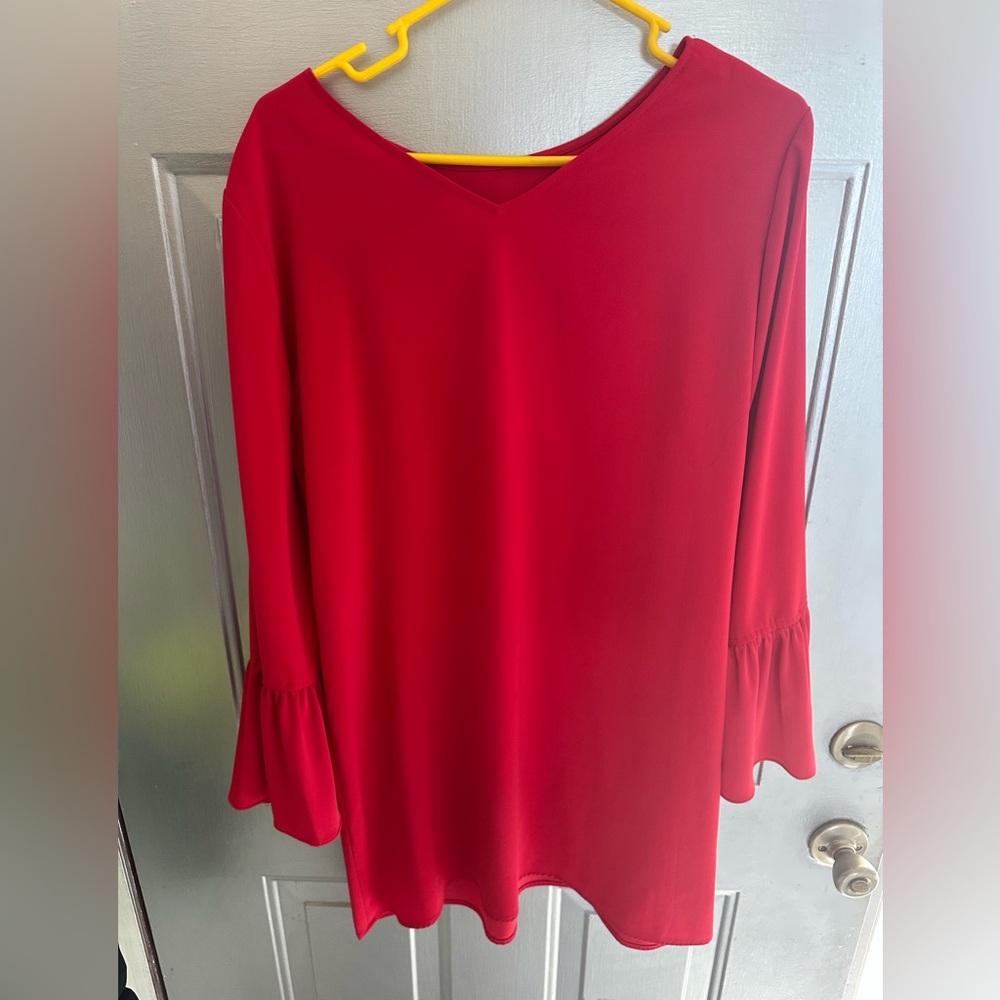 Cremieux Red flared sleeve dress.